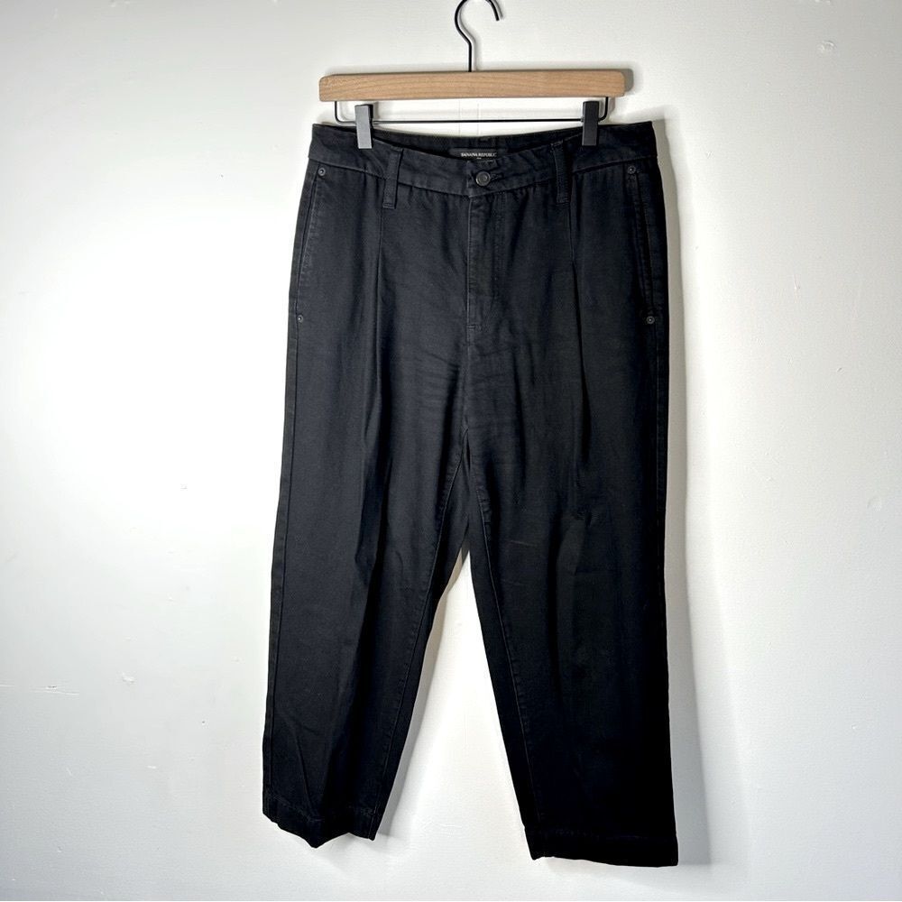 Banana Republic Black Mid-Rise Straight Trousers